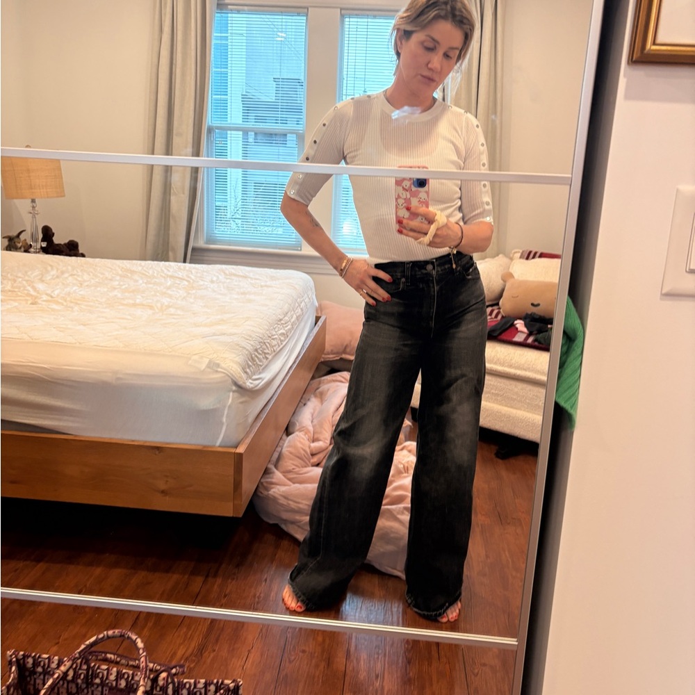 💯 Authentic Celine Wesley jeans in black ice rinse wash denim. - Picture 8 of 9